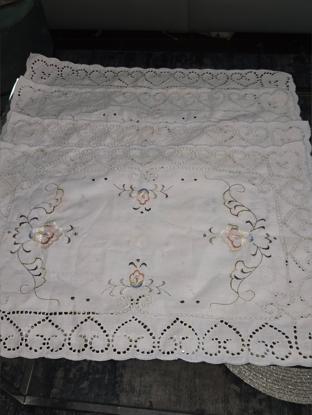 Vintage Set 4 Hand Embroidered Cutwork Linen Placemats Scalloped Floral Hearts